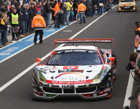 Durchwachsener Start beim VLN Auftaktrennen